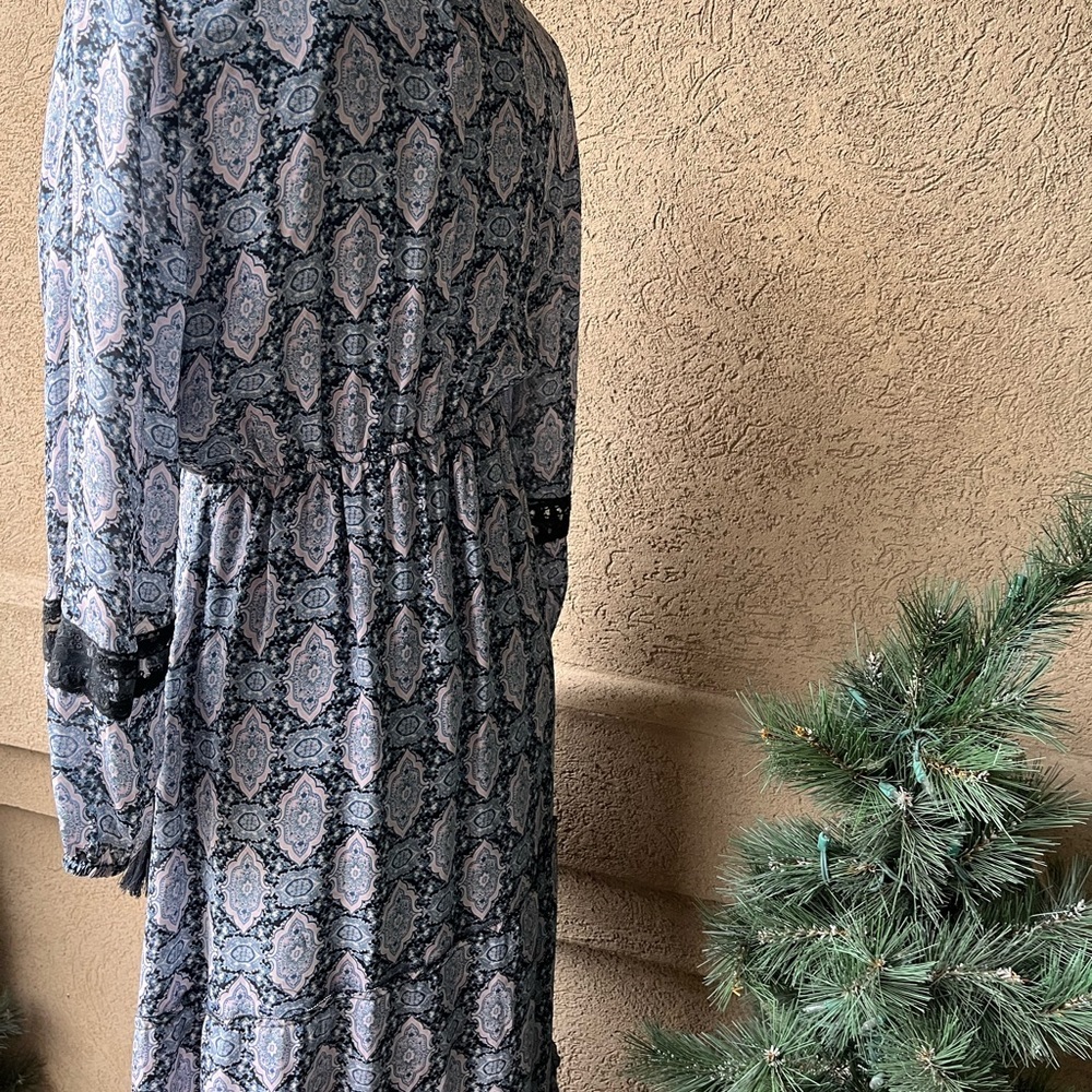 Kobi Halperin Blue and Black Lace Dress - Picture 5 of 9